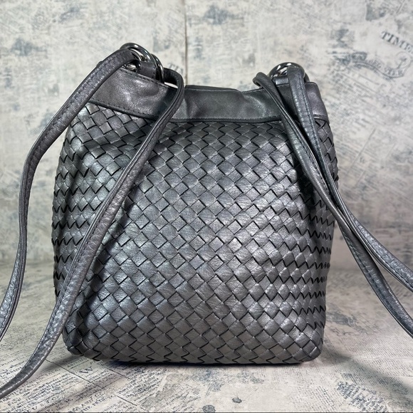 Vintage GANSON Small Grey Silver  Woven Leather Crossbody/shoulder  bag - Picture 3 of 12